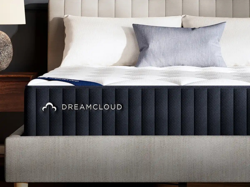 dreamcloud classic hybrid mattress