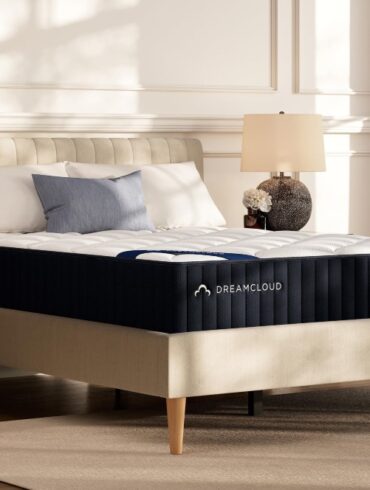 dreamcloud classic memory foam mattress review