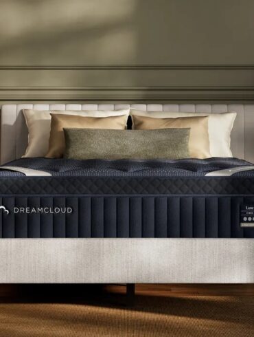 dreamcloud luxe hybrid mattress review